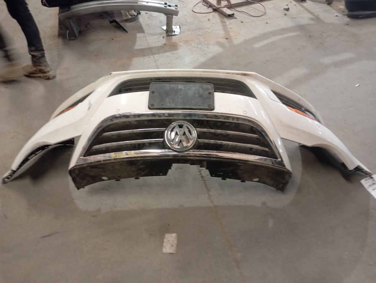 Part image 3