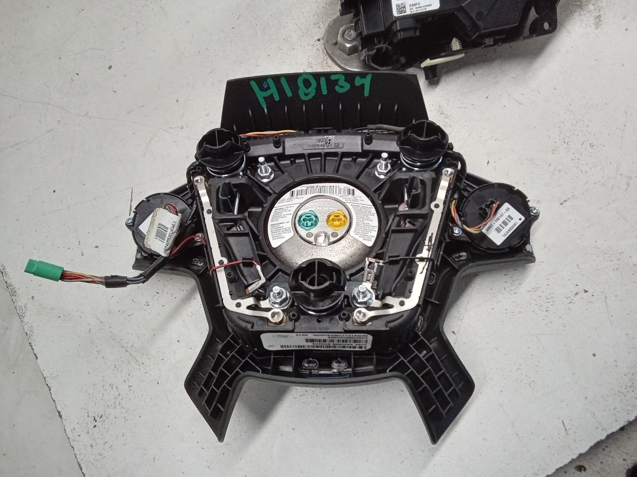Part image 3