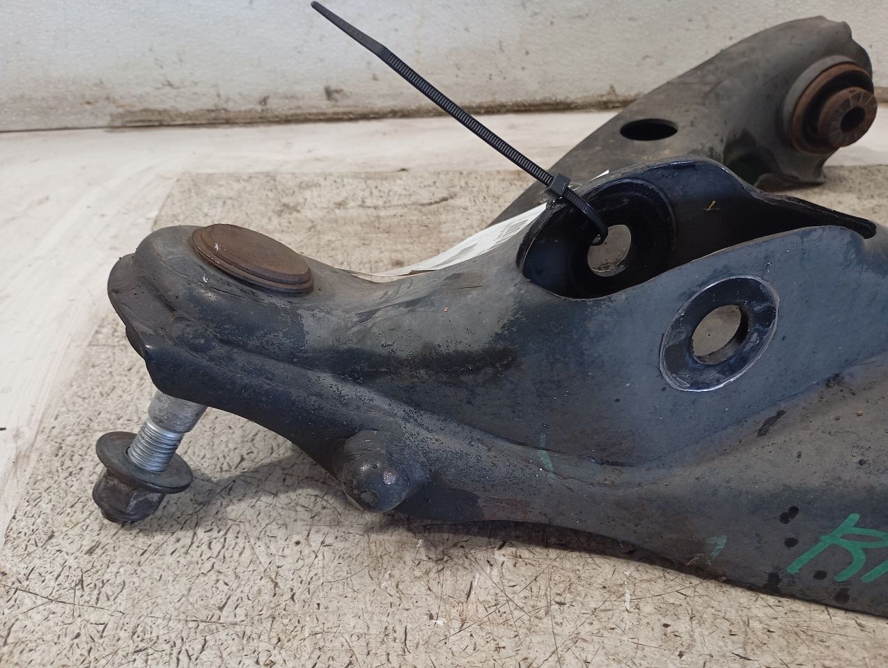 Part image 3