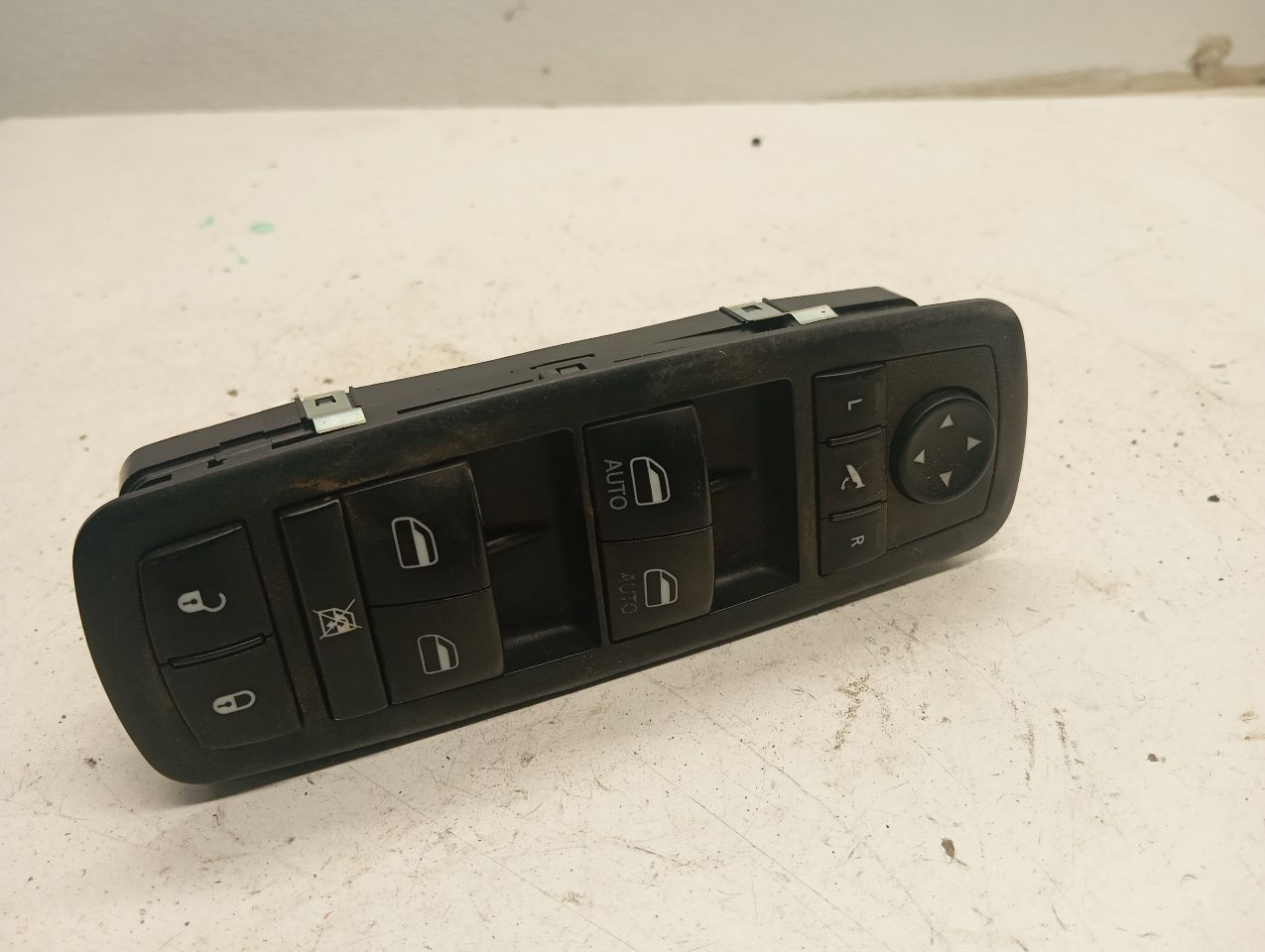 2014 Jeep GRAND CHEROKEE Front Door Switch