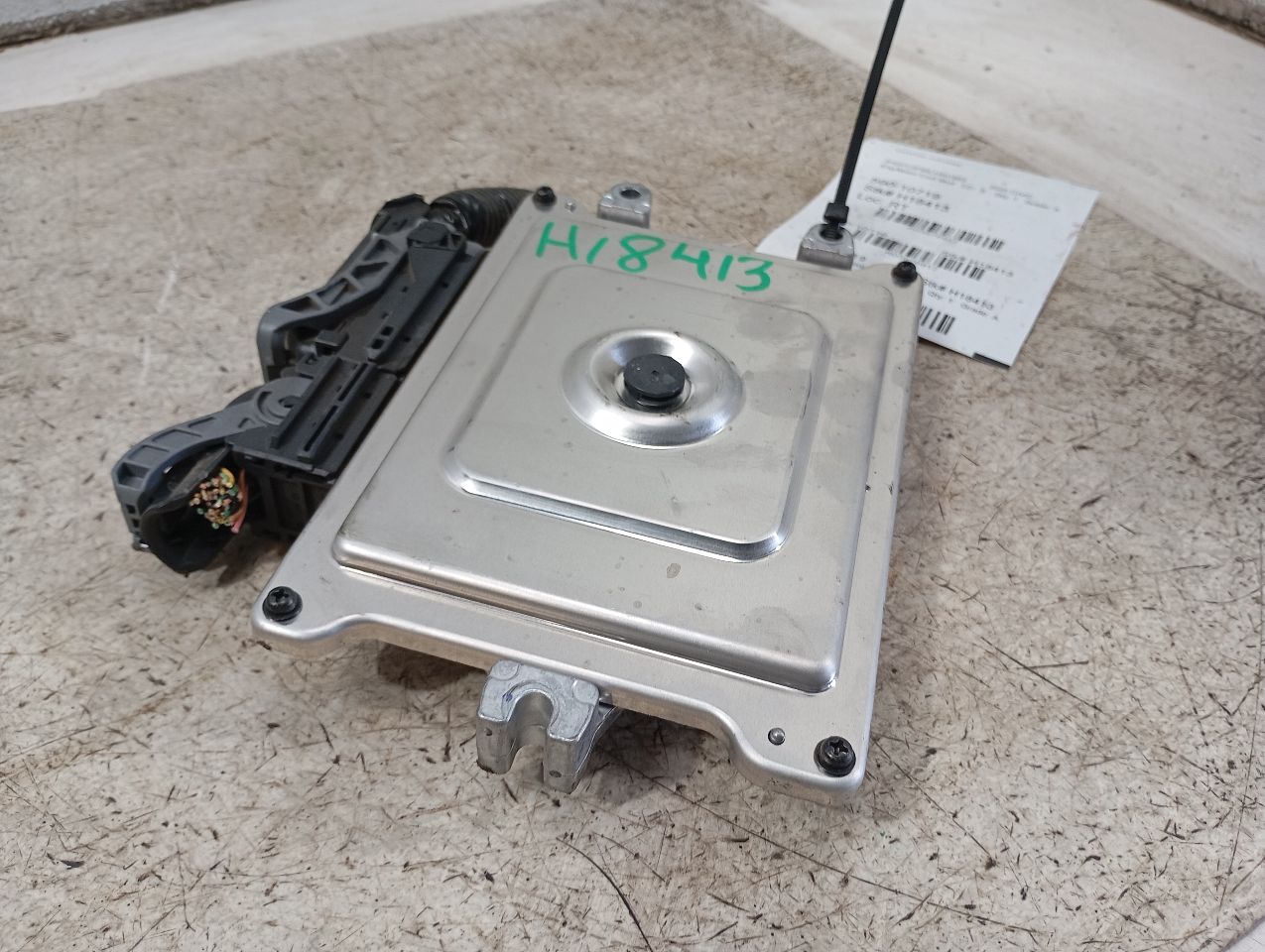 Part image 3