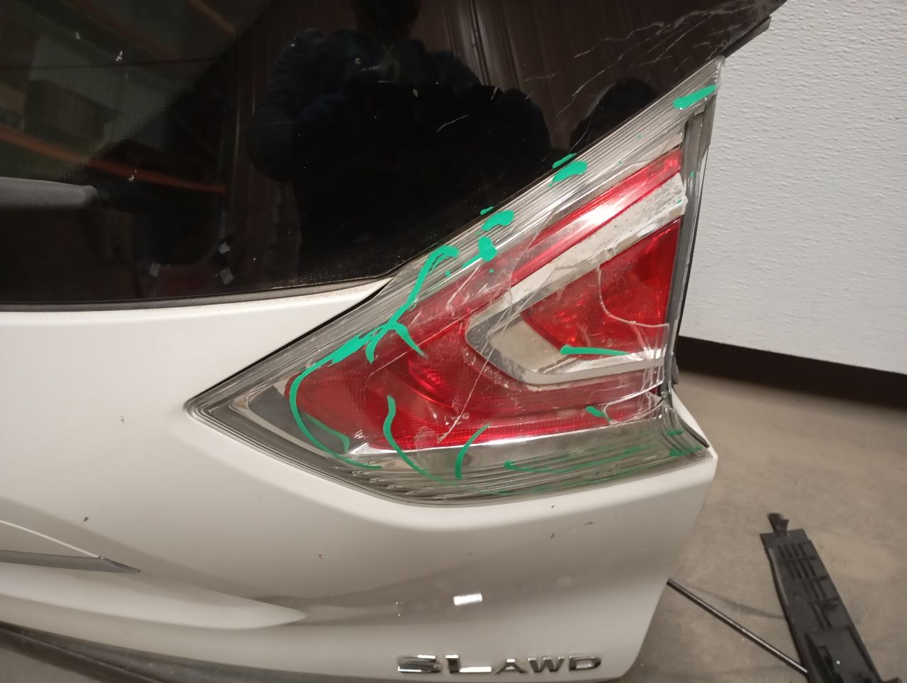 Part image 3