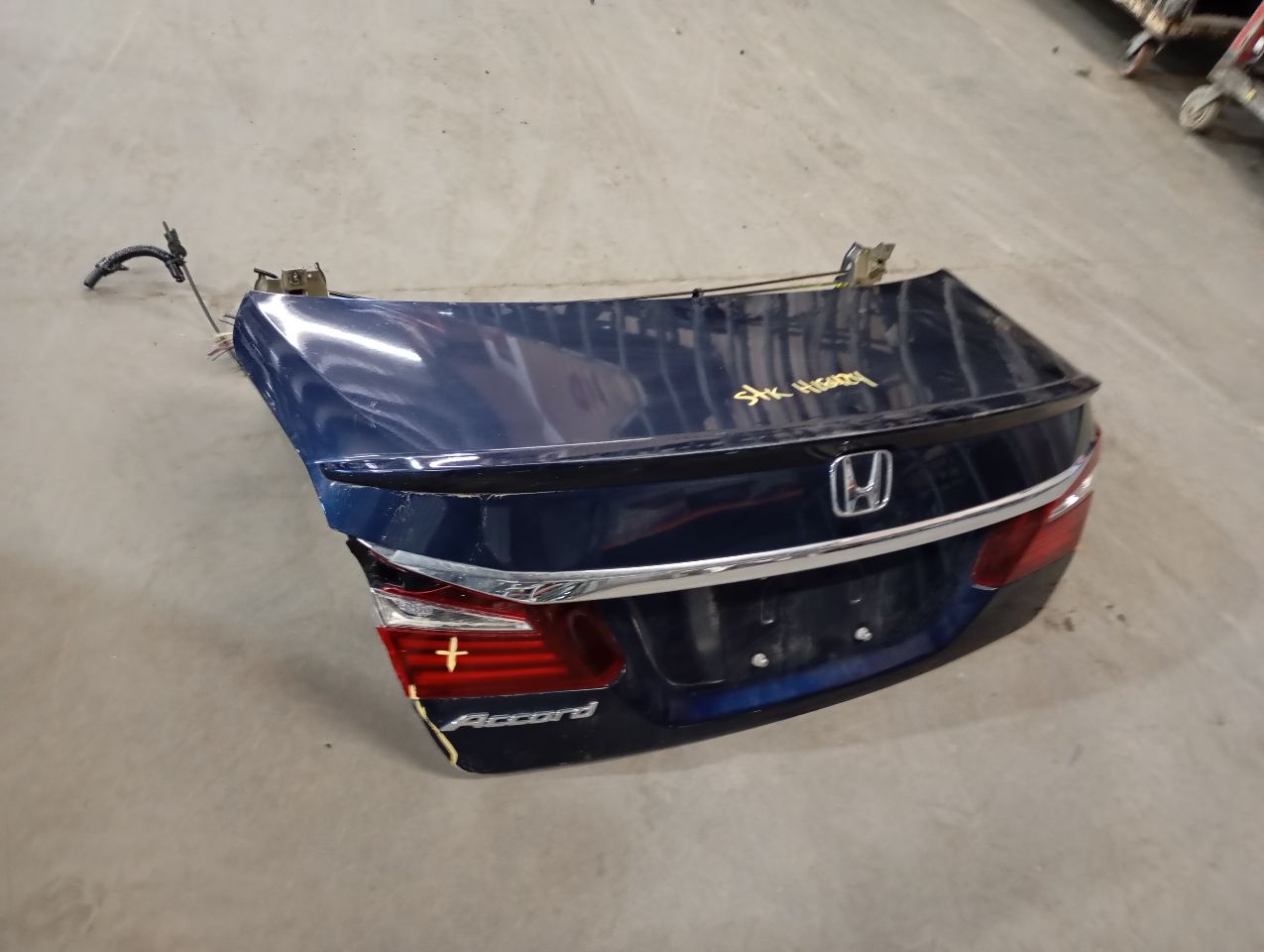 Part image 3