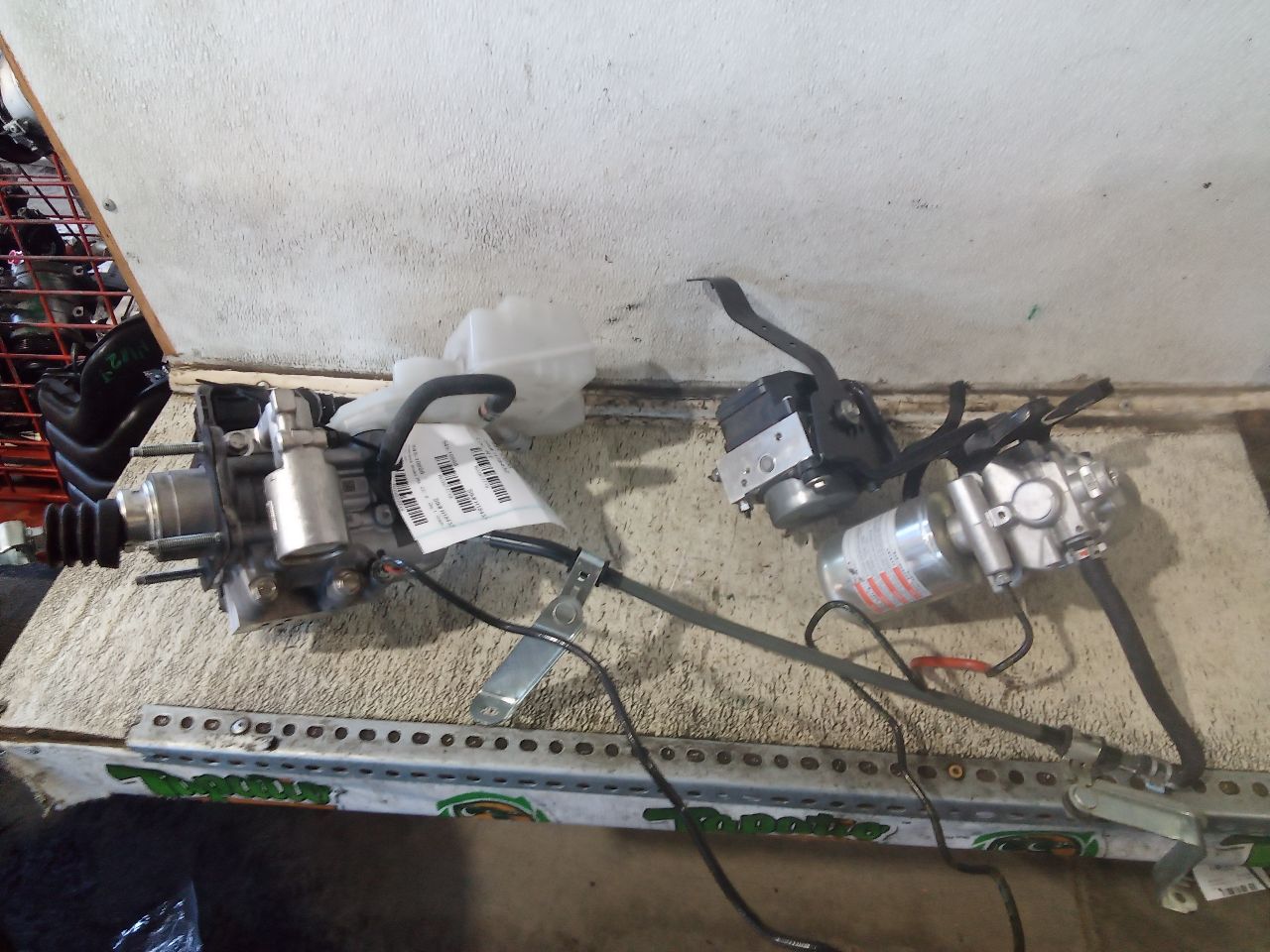 Used 2019 Toyota CAMRY (A25AFXS engine, hybrid) - Stock #H18432
