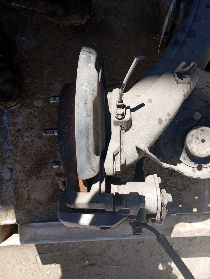 2013 Hyundai ELANTRA Loaded Beam Axle