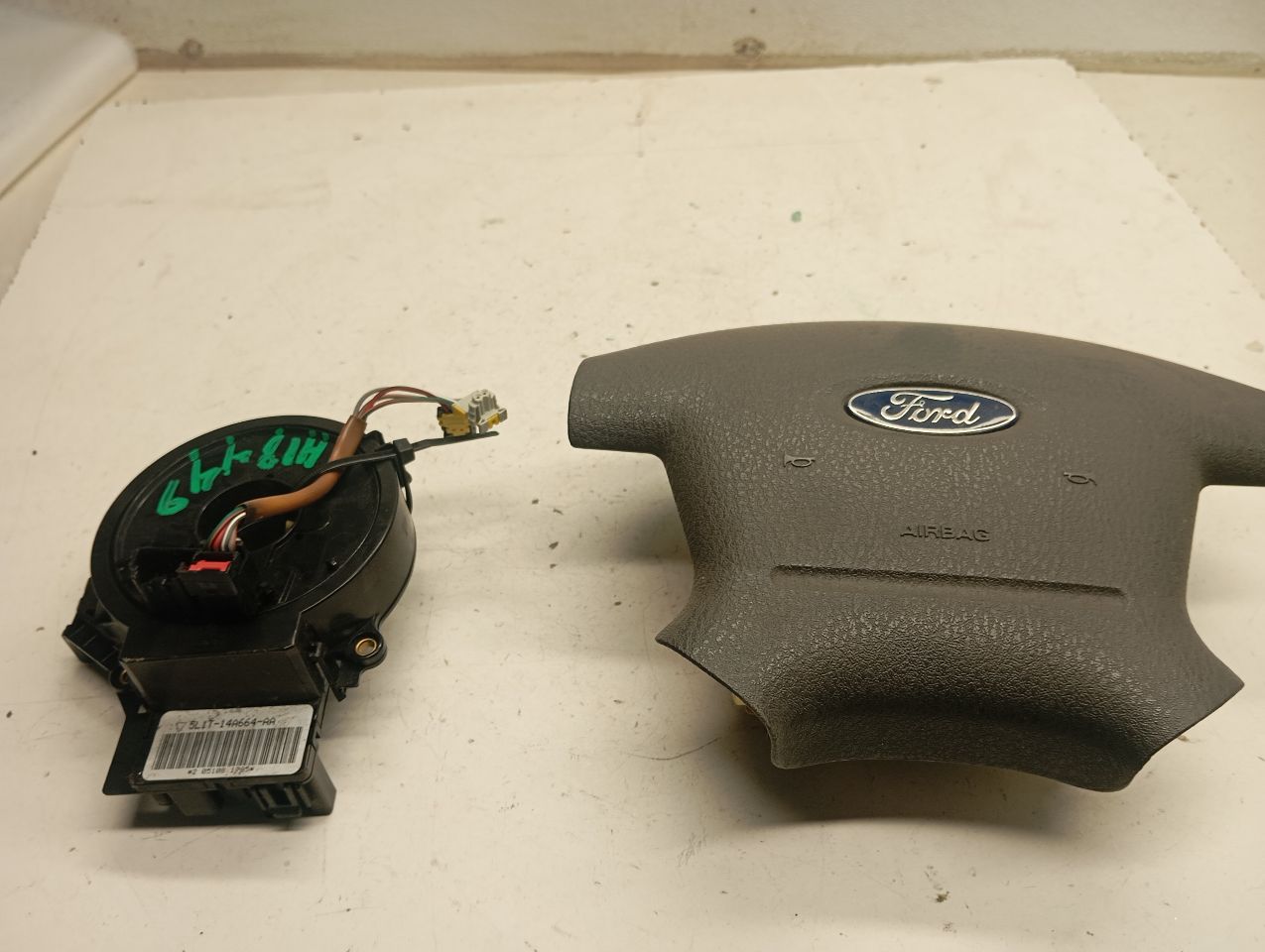 2005 Ford EXPEDITION Air Bag