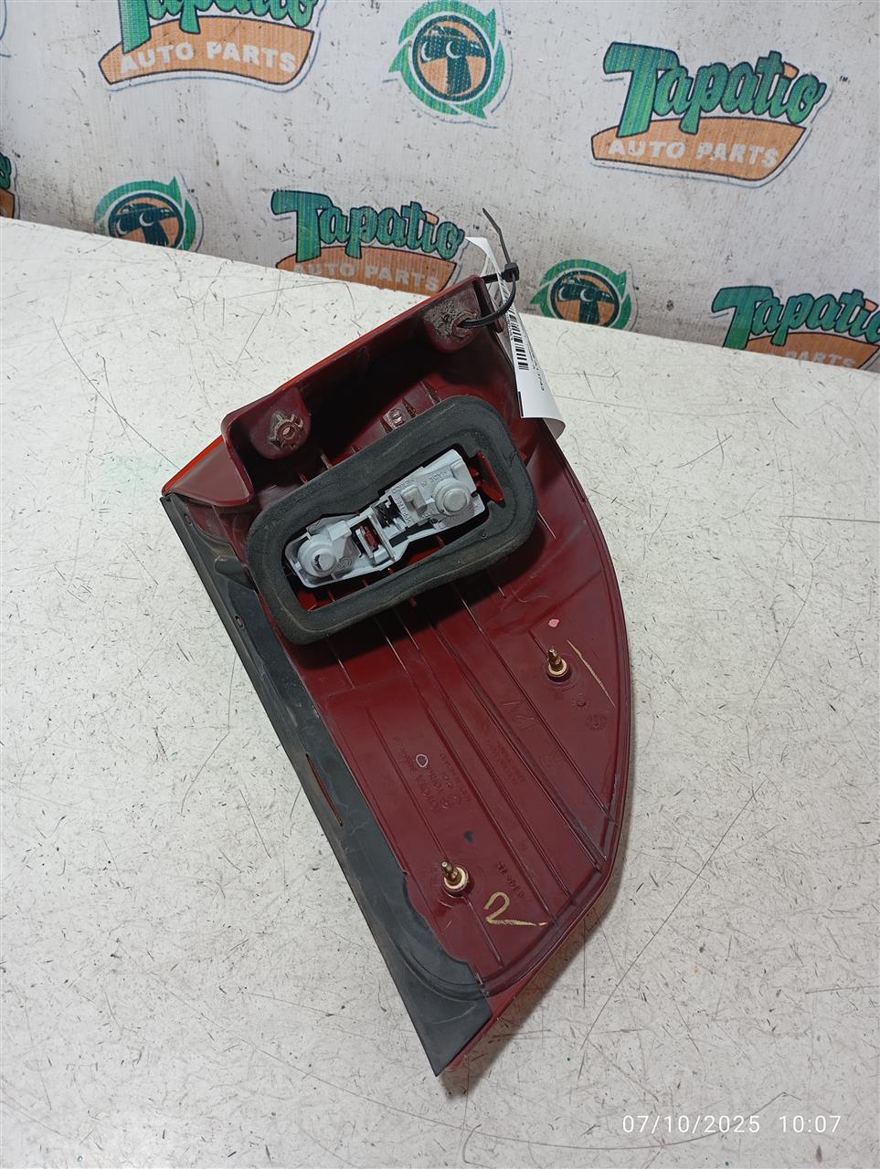2004 Toyota SIENNA Tail Lamp