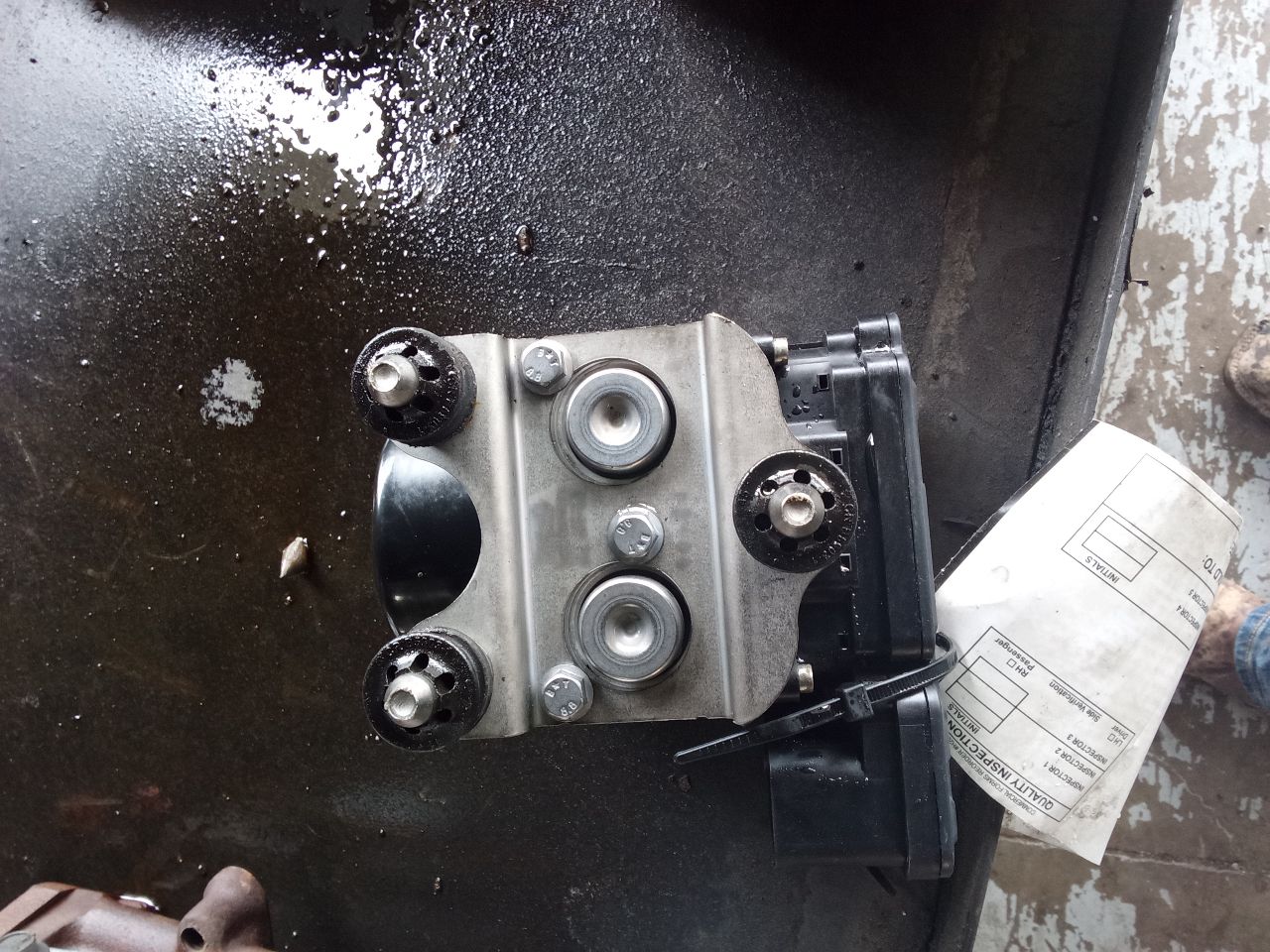 Anti-lock Brake Pts for 2007-2012 Audi Audi Q7 (assembly)