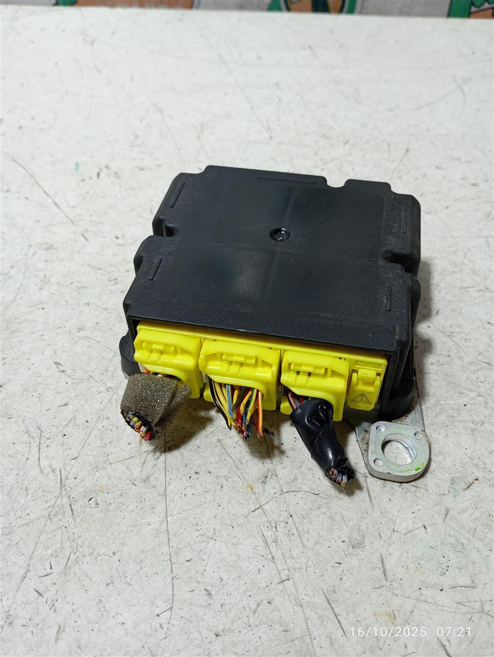 Part image 7