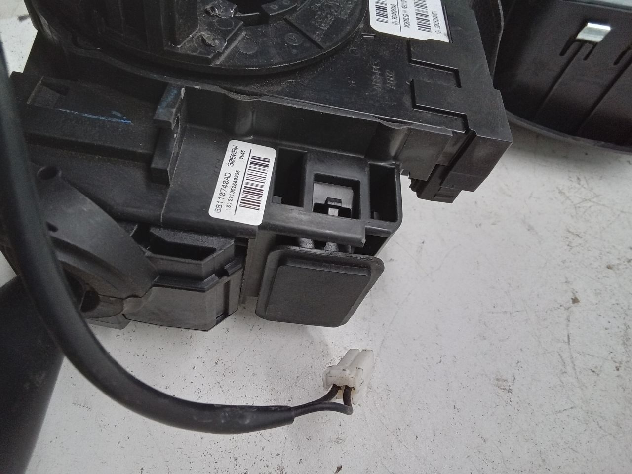Part image 3