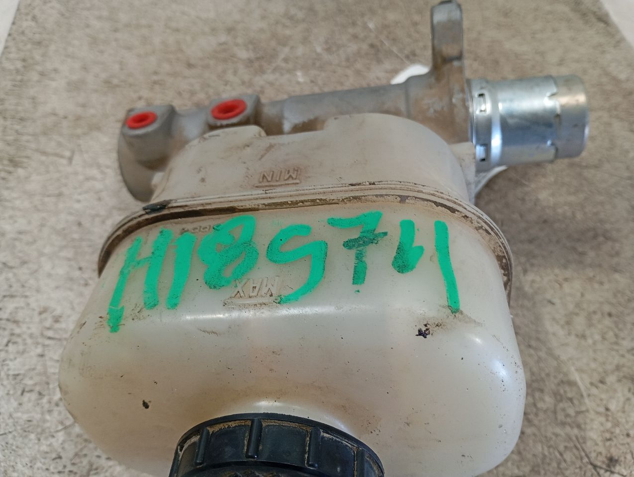 2007 Ford EXPEDITION Brake Master Cyl