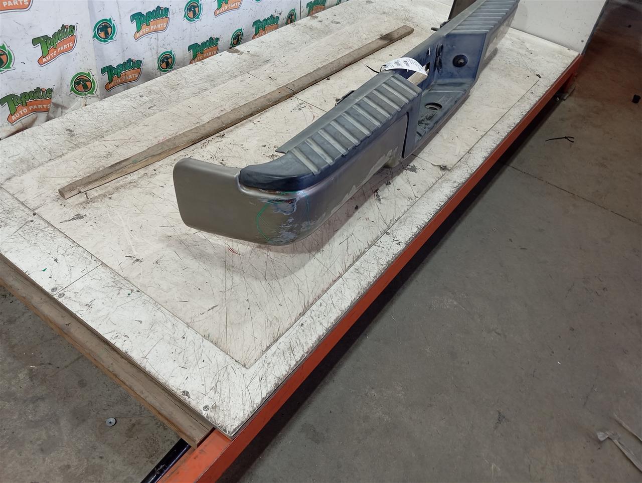 Part image 3