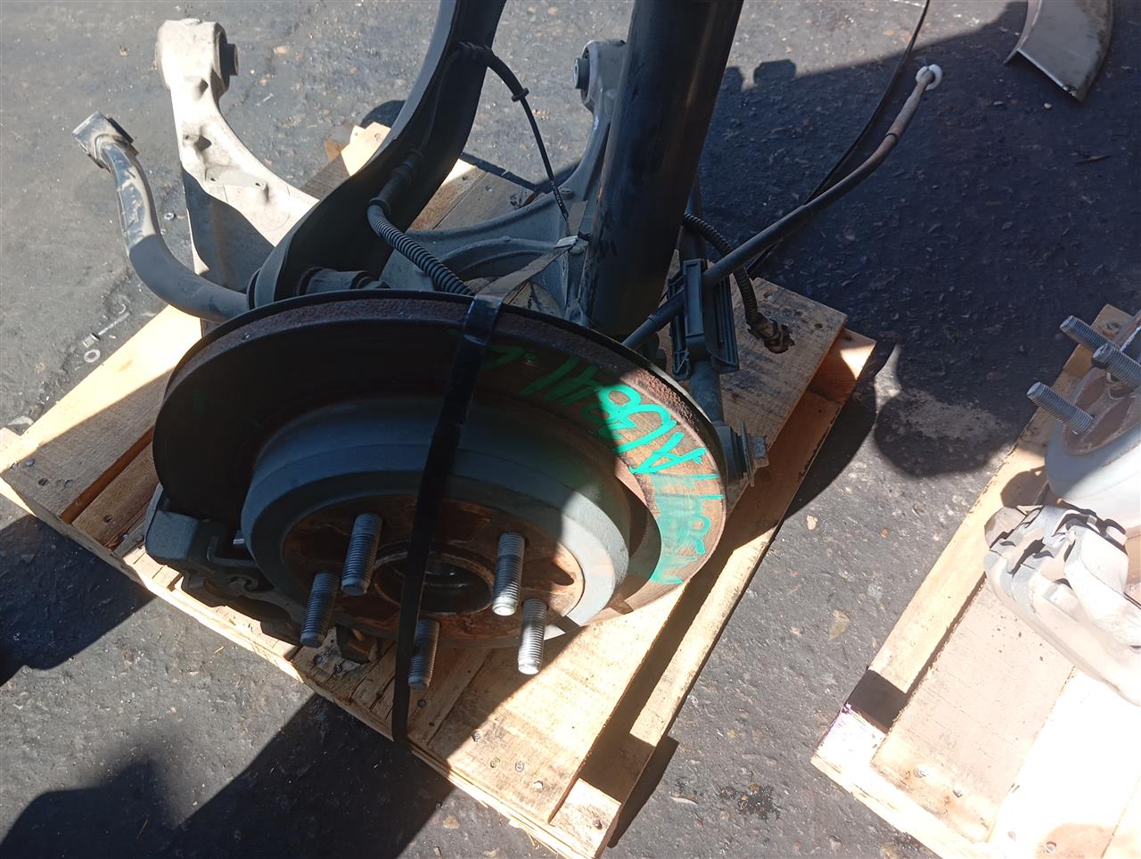 Part image 3