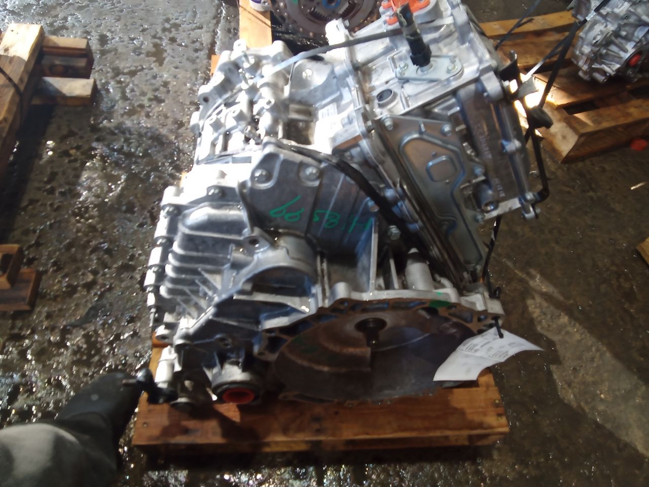 Part image 9