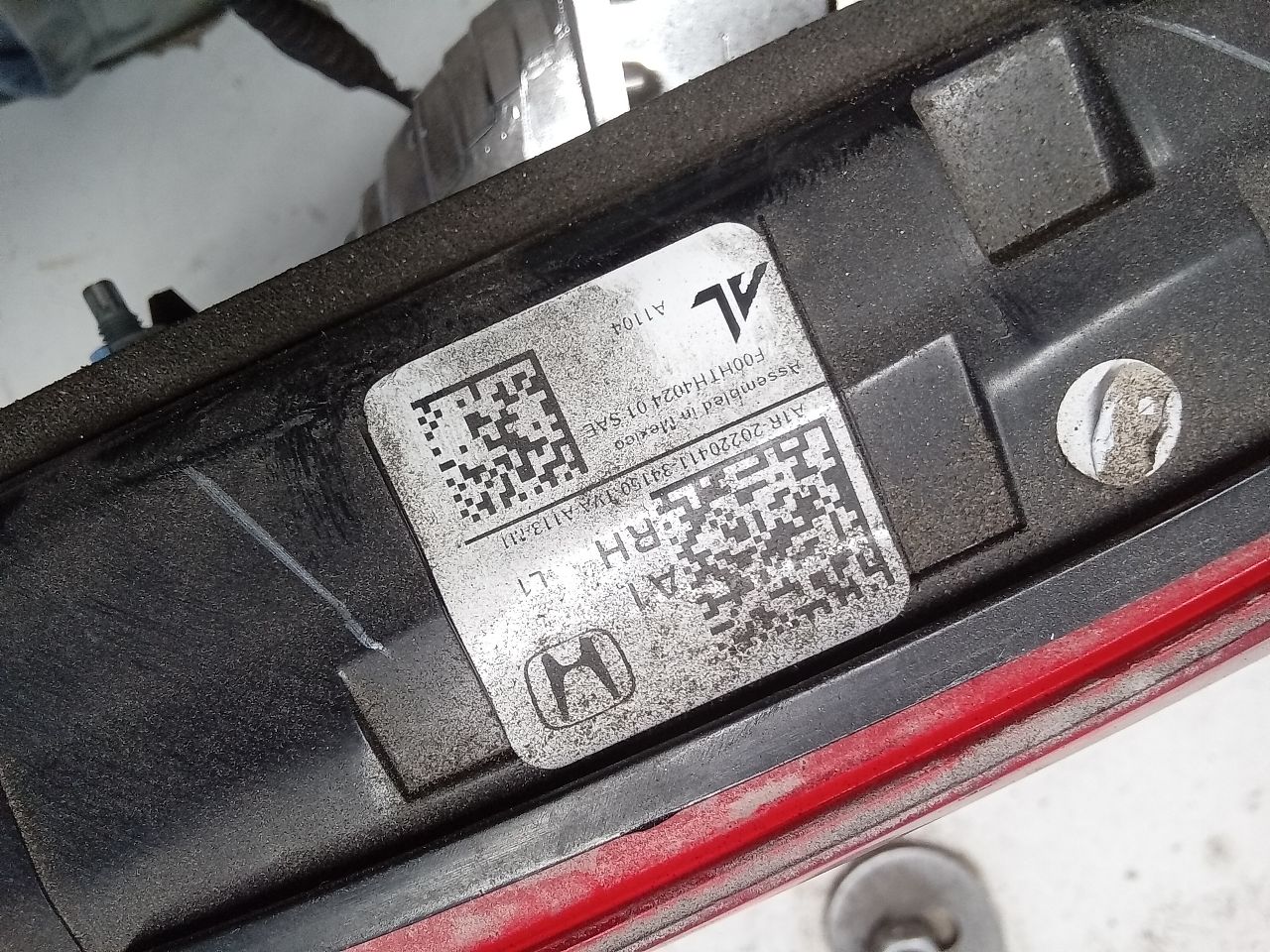 Part image 3