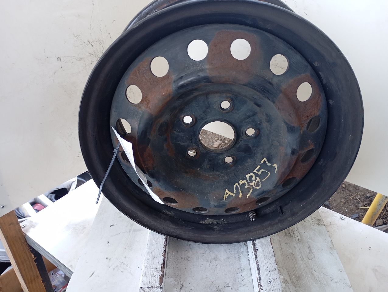 2011 Toyota CAMRY Wheel