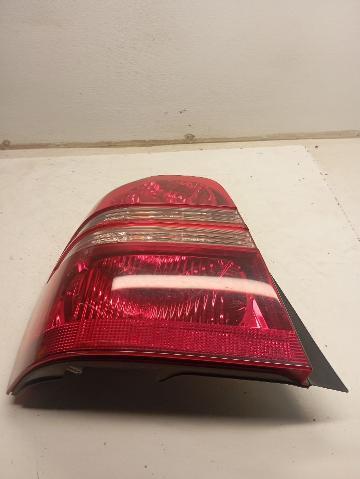 2003 Toyota HIGHLANDER Tail Lamp