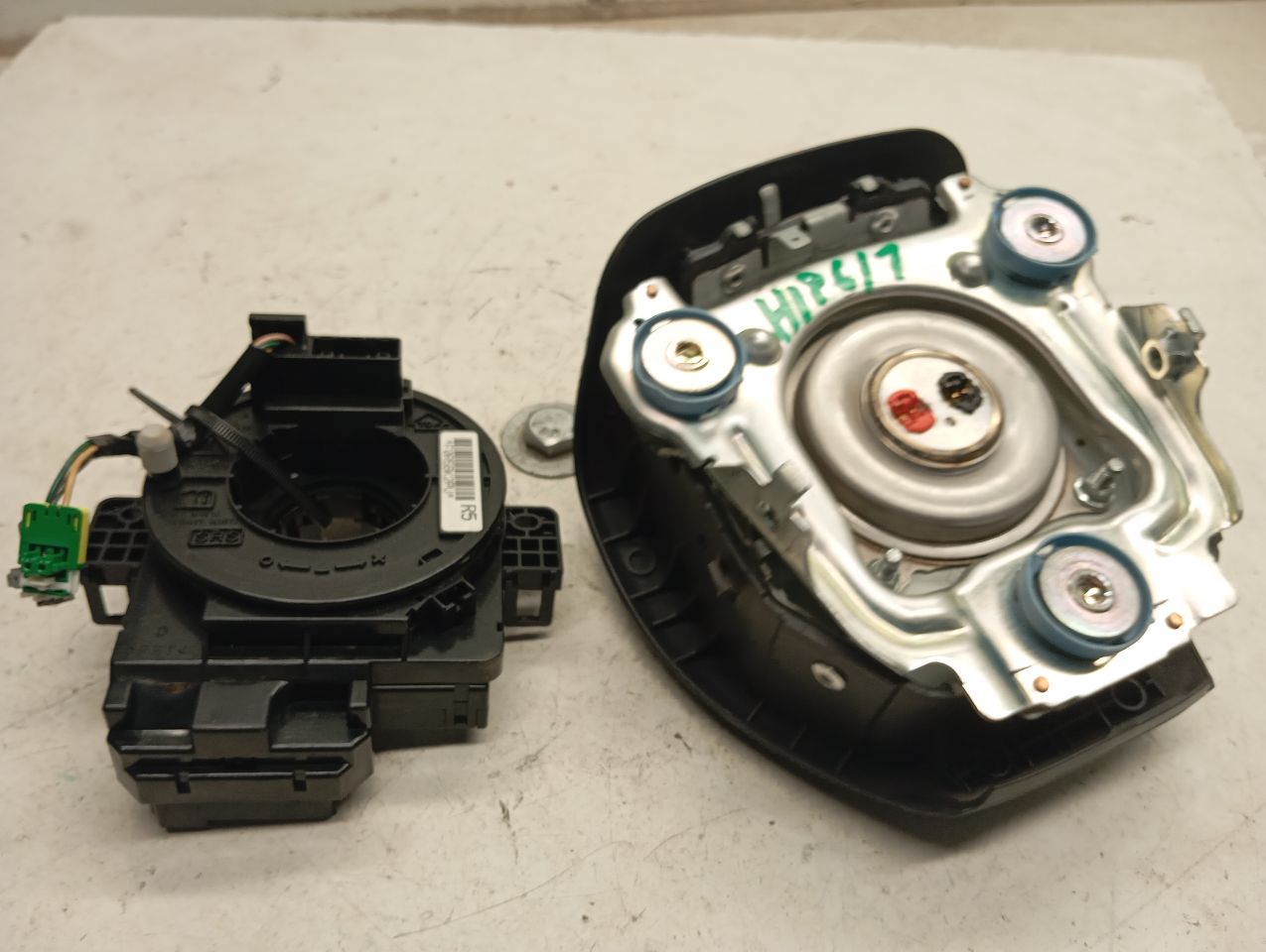 Part image 3