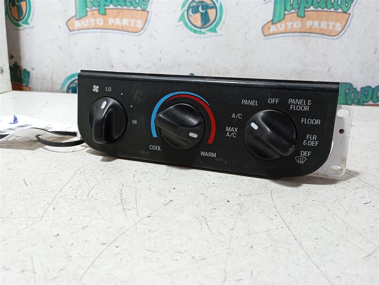Used 2003 Ford FORD F150 PICKUP heated back glass - Stock #A13748