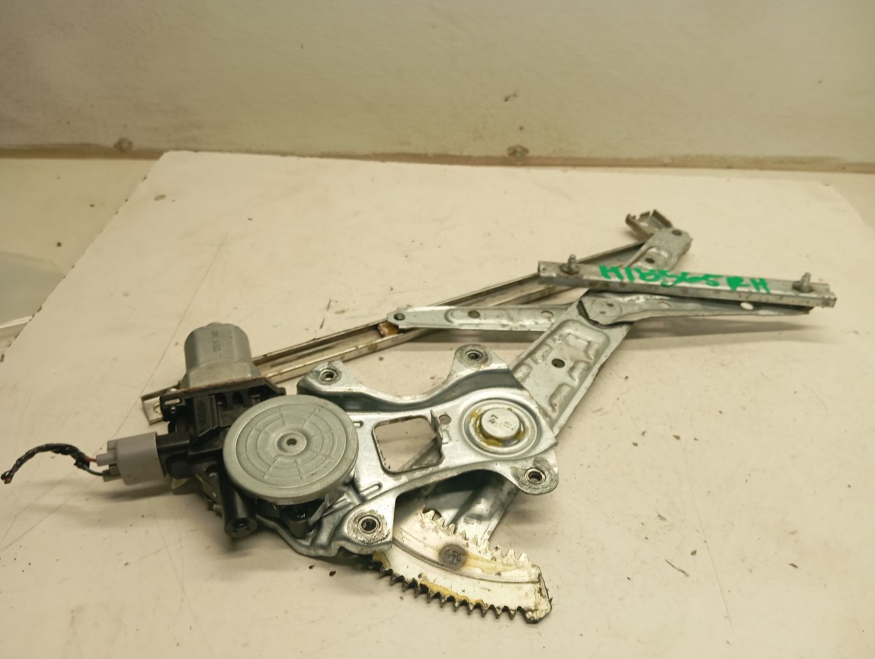 Part image 1