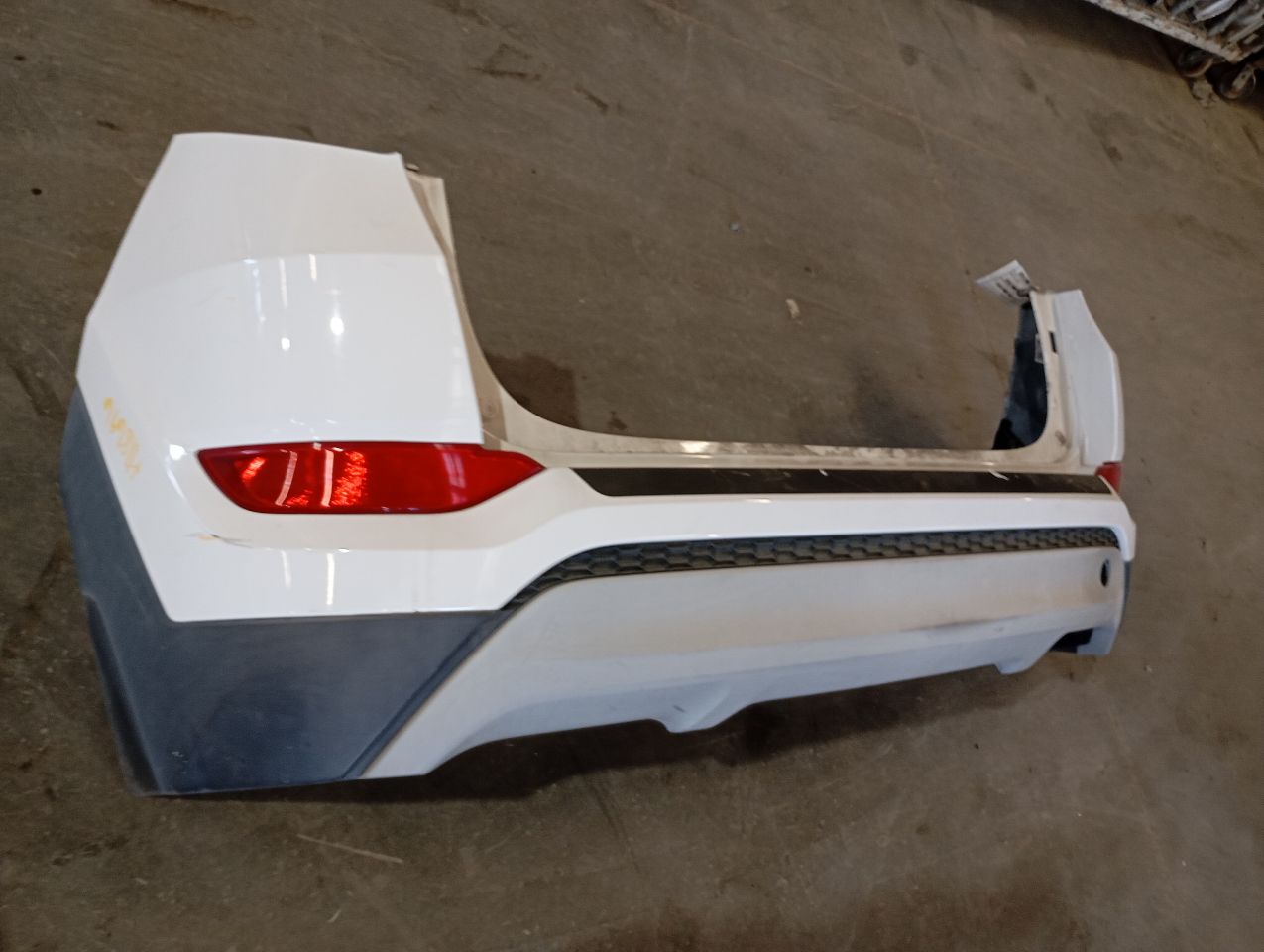 Part image 3