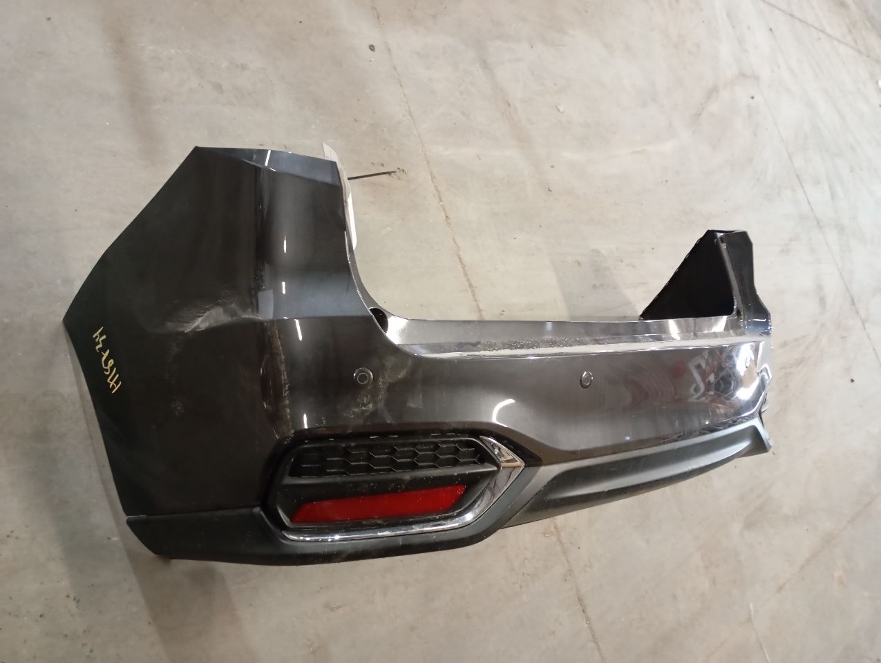 Part image 3