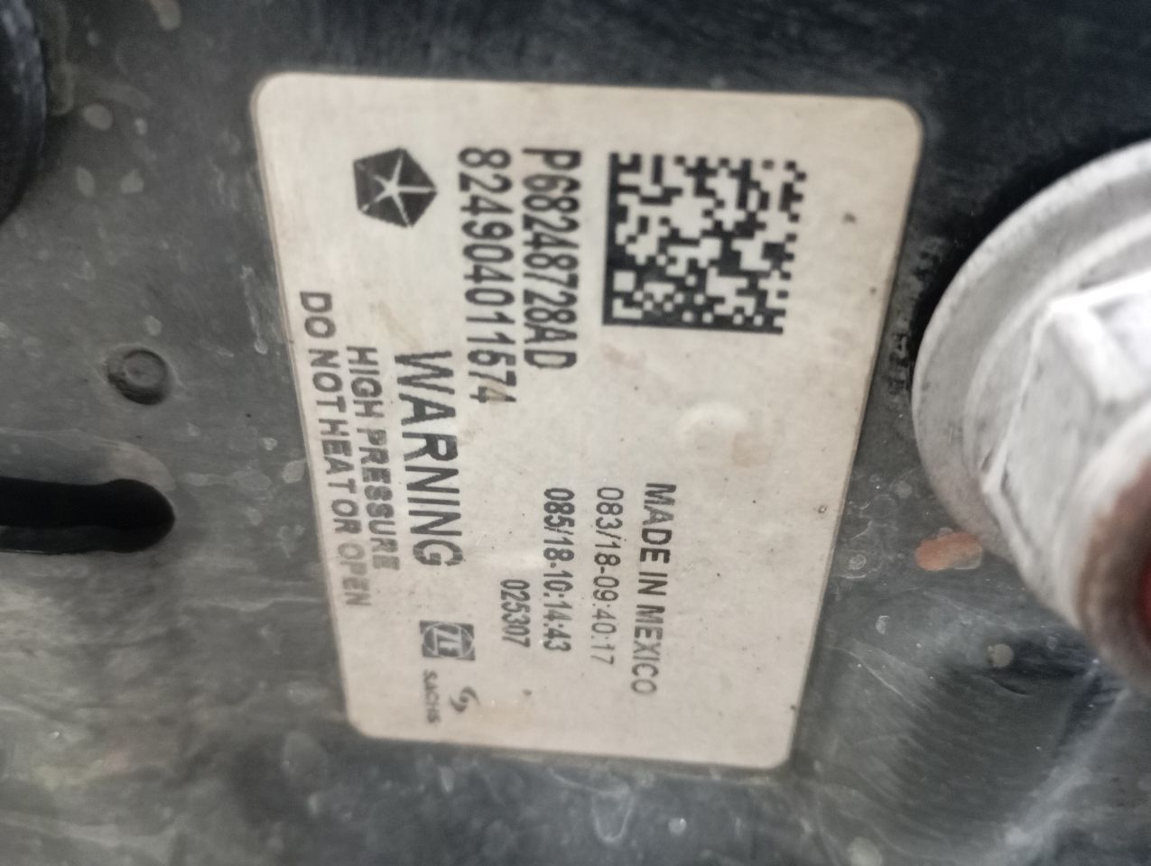 2018 Chrysler PACIFICA Strut