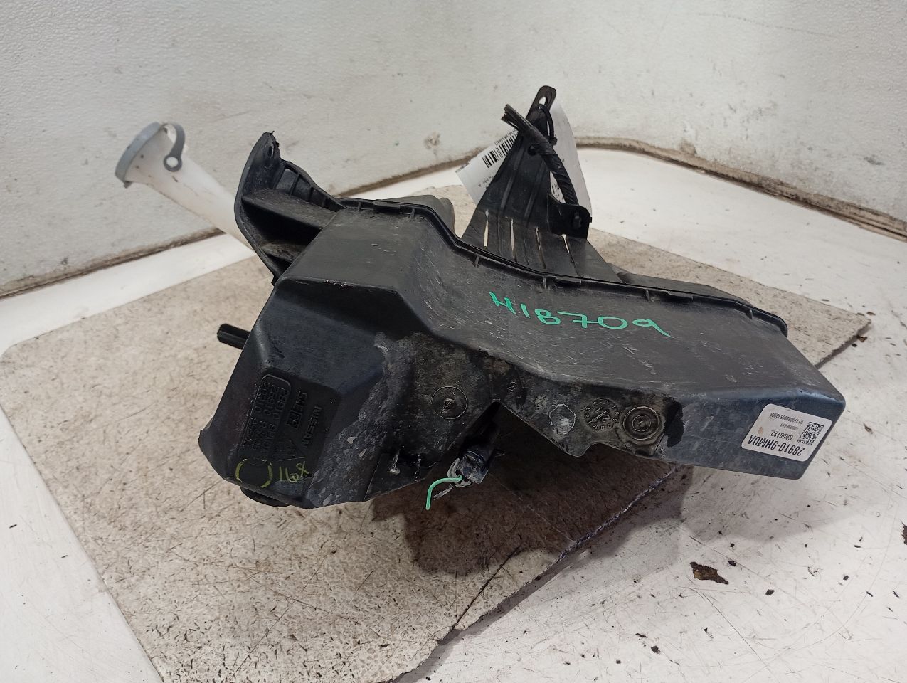 Part image 8
