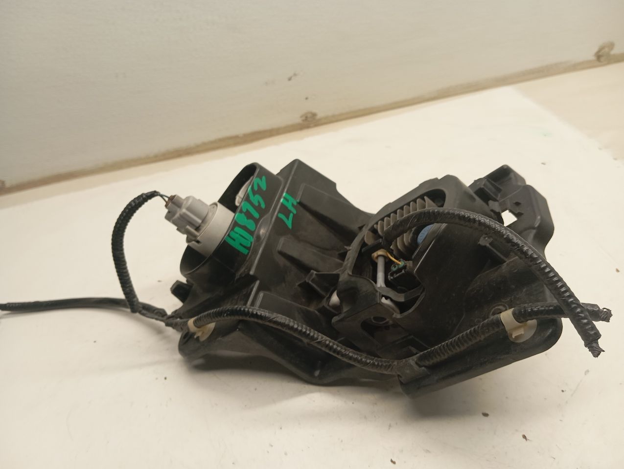 Part image 4