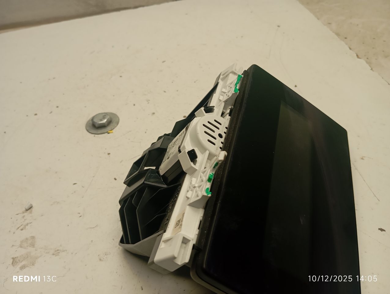 Part image 3