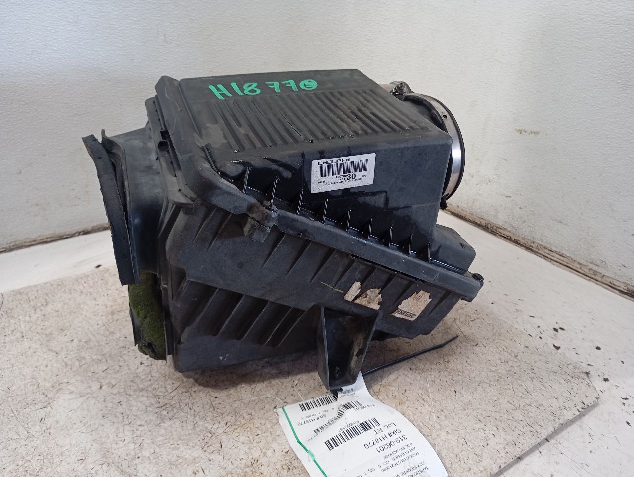 2001 General Motors SILVERADO 1500 PICKUP Air Cleaner