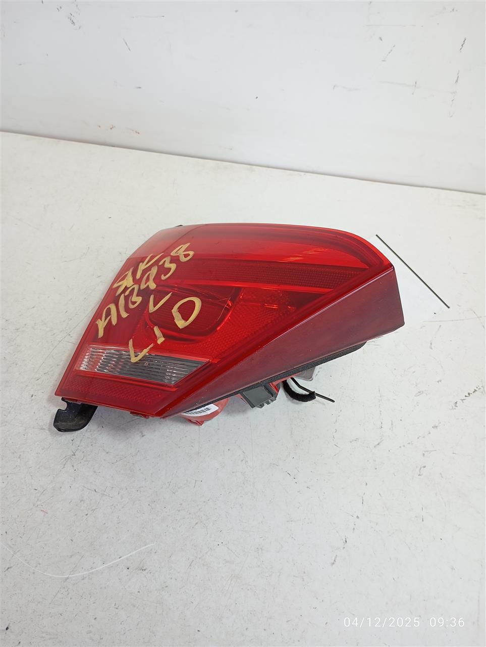 Part image 3