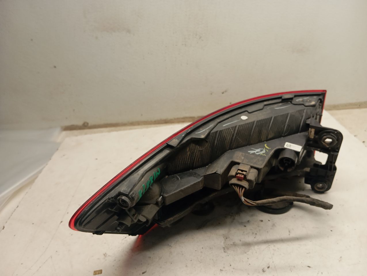Part image 3