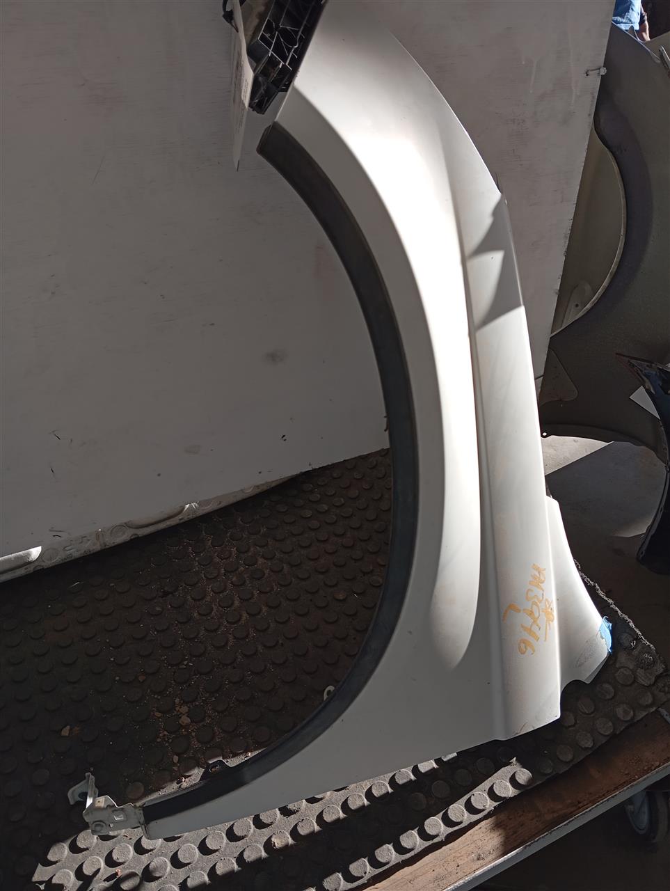 Part image 3