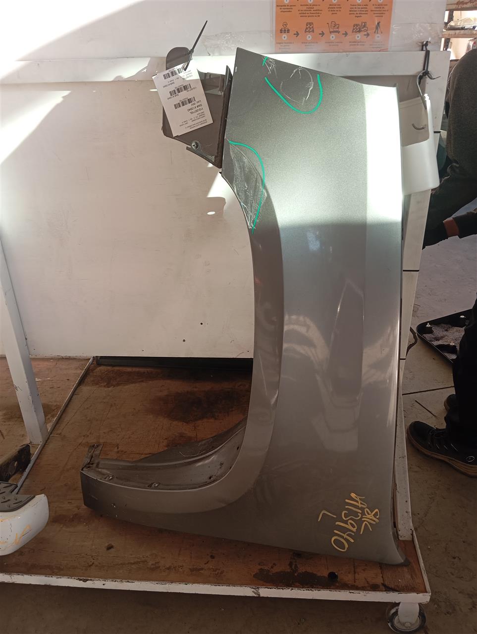 Part image 4