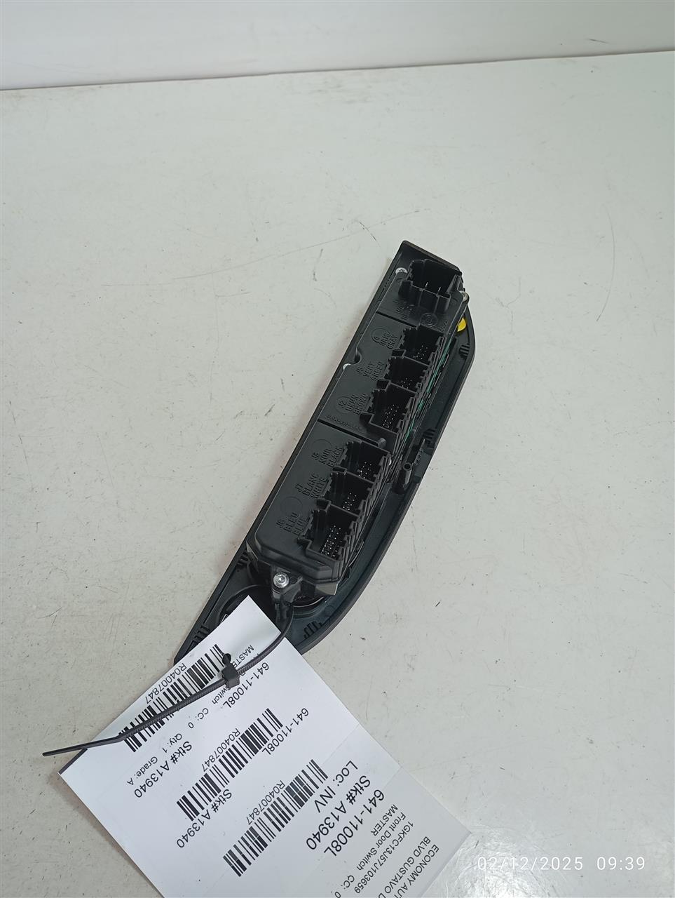 2007 General Motors YUKON Front Door Switch