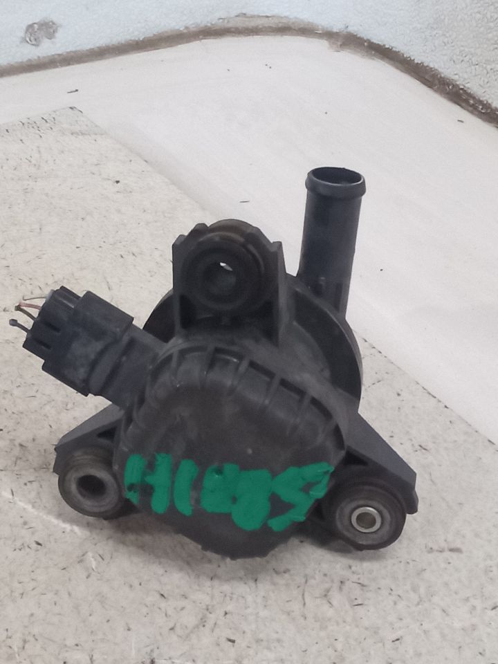 2011 PRIUS Toyota Coolant Pump