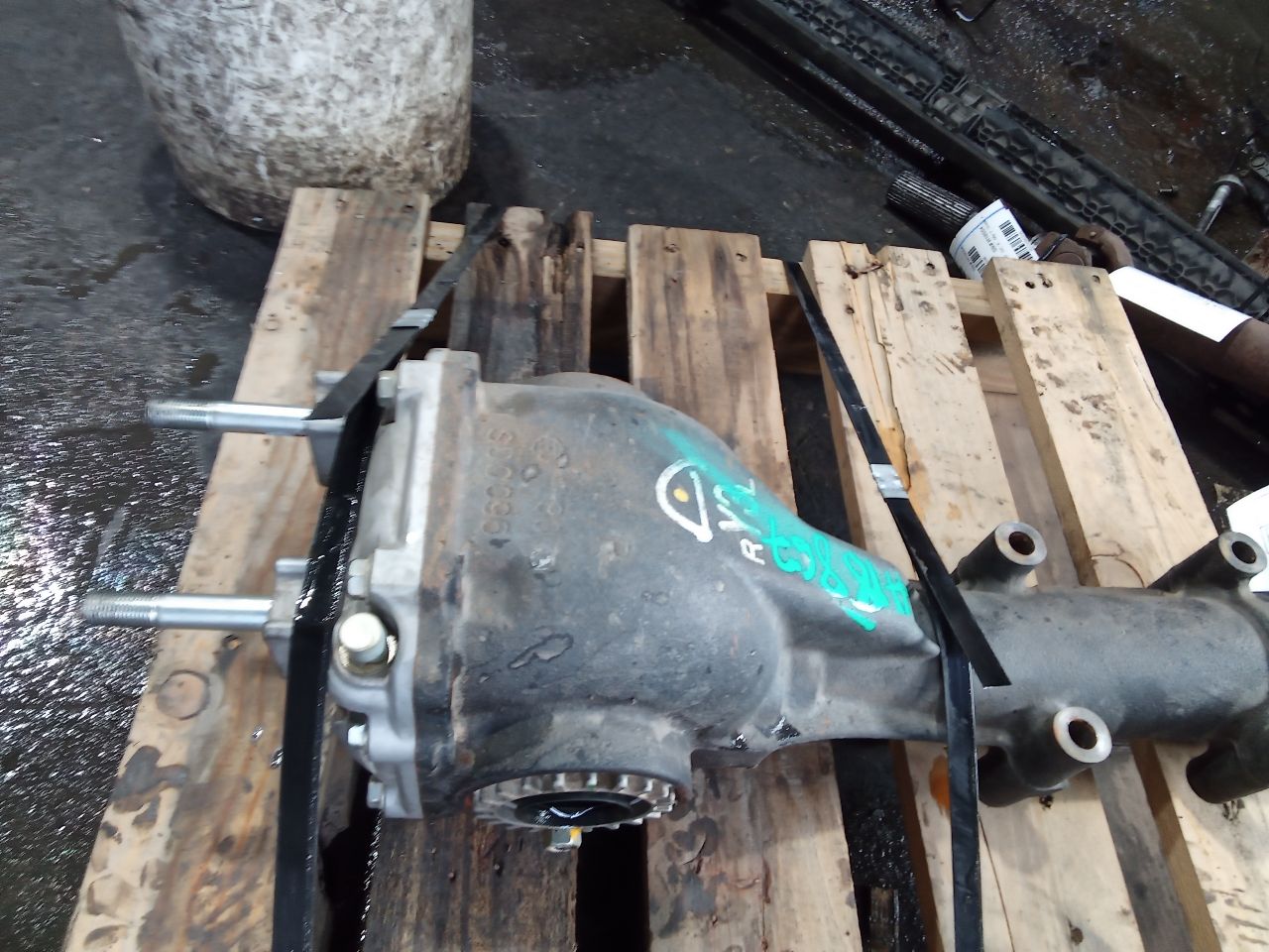 Part image 3