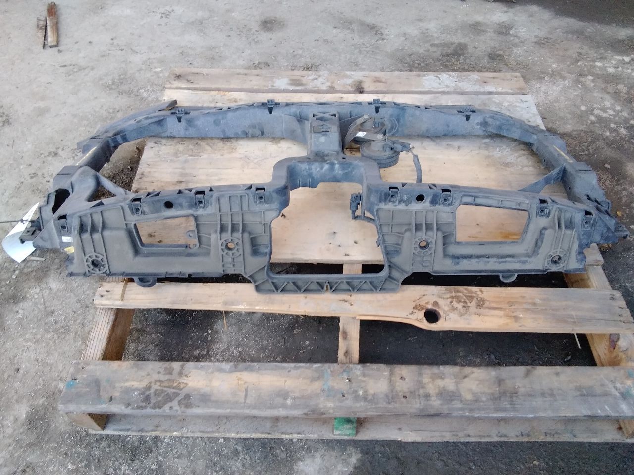 Part image 7