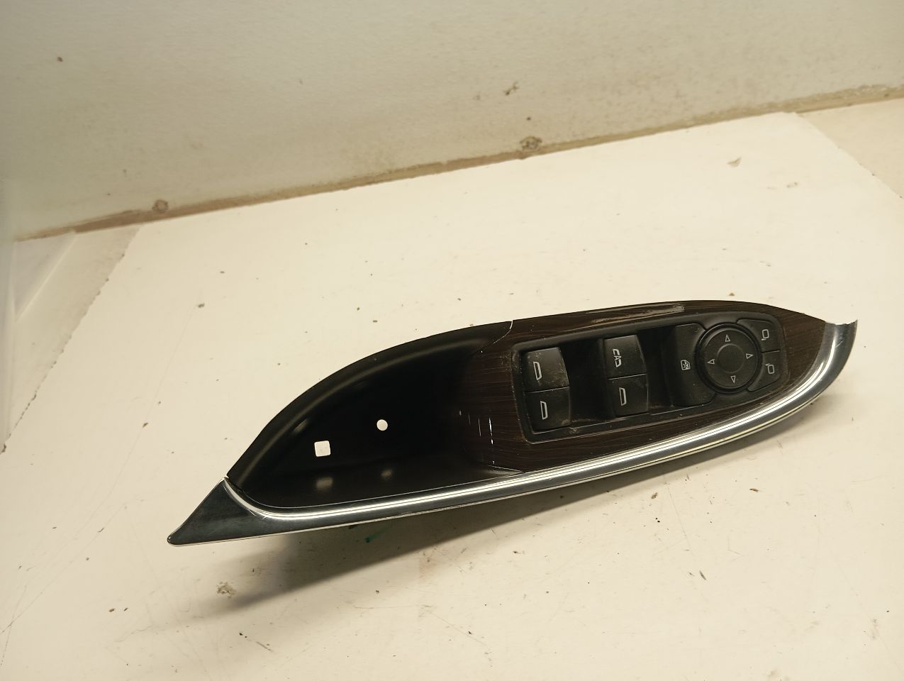 Used 2016 General Motors MALIBU Front Door Switch - Stock #H18948