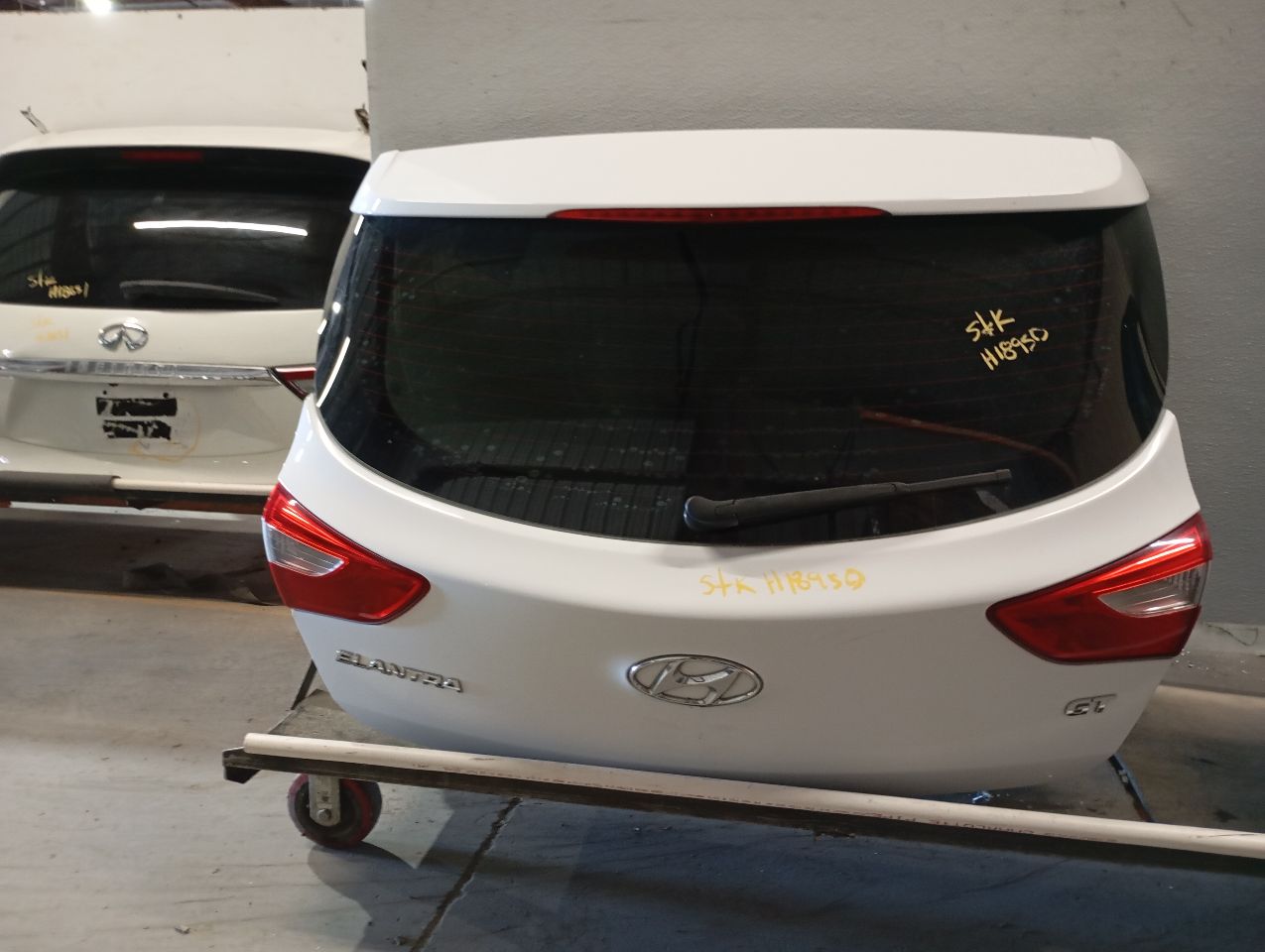 2017 Hyundai ELANTRA Decklid  Tailgate
