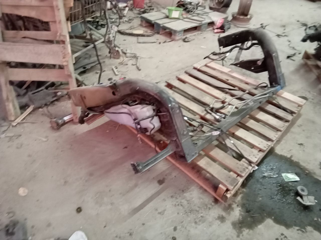 Part image 3