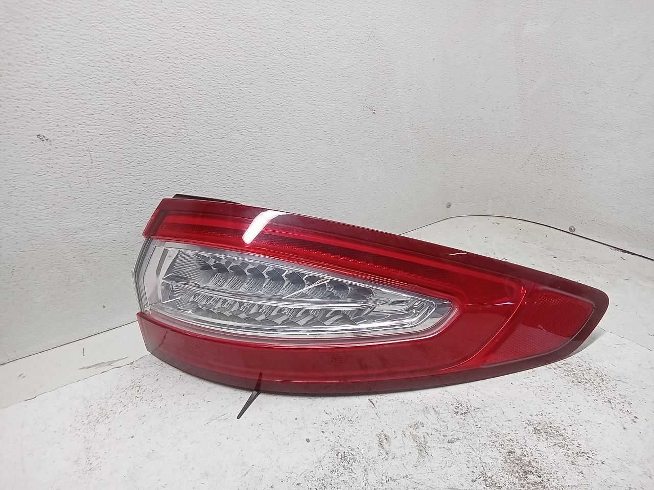 2014 Ford FUSION Tail Lamp