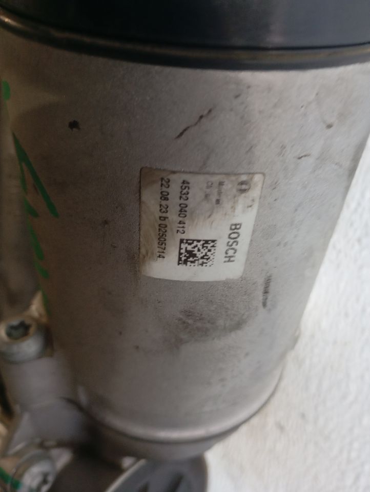 Part image 10