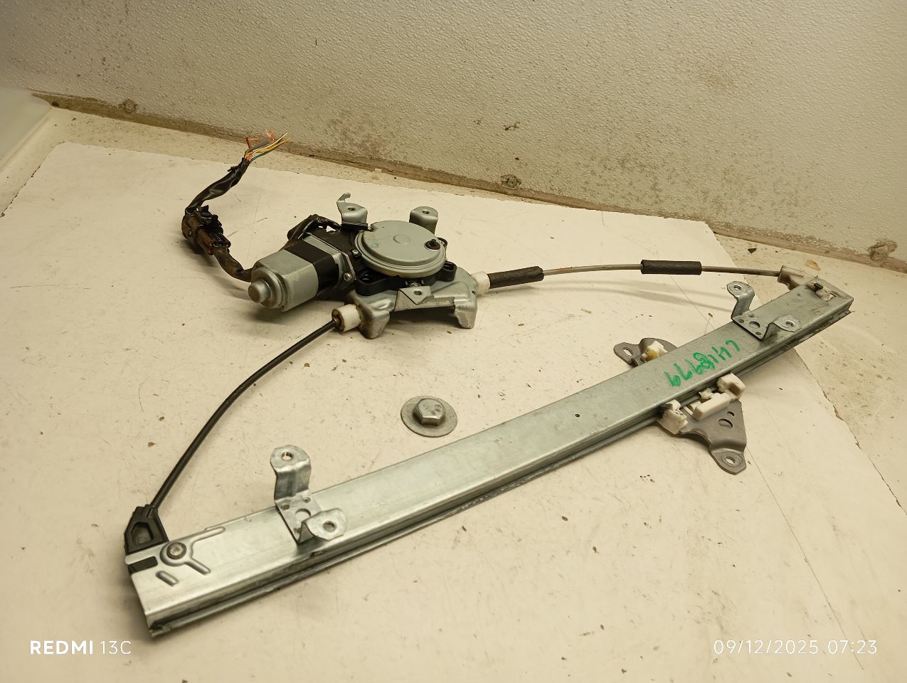 2012 Nissan PATHFINDER Door Window Reg, Fr