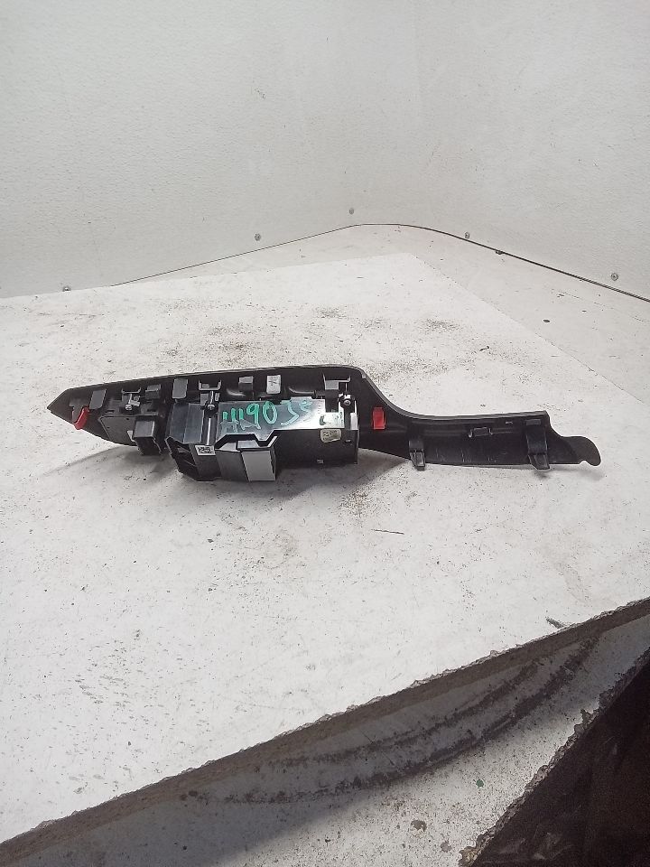 Used 2015 Honda CIVIC Front Door Switch - Stock #H19035