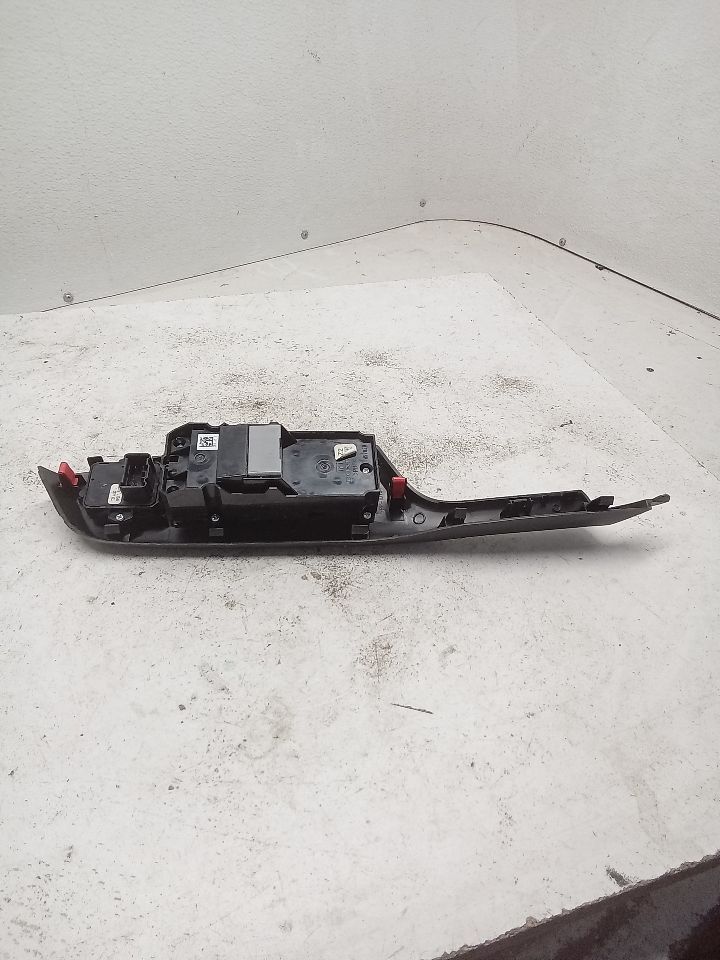Used 2015 Honda CIVIC Front Door Switch - Stock #H19035