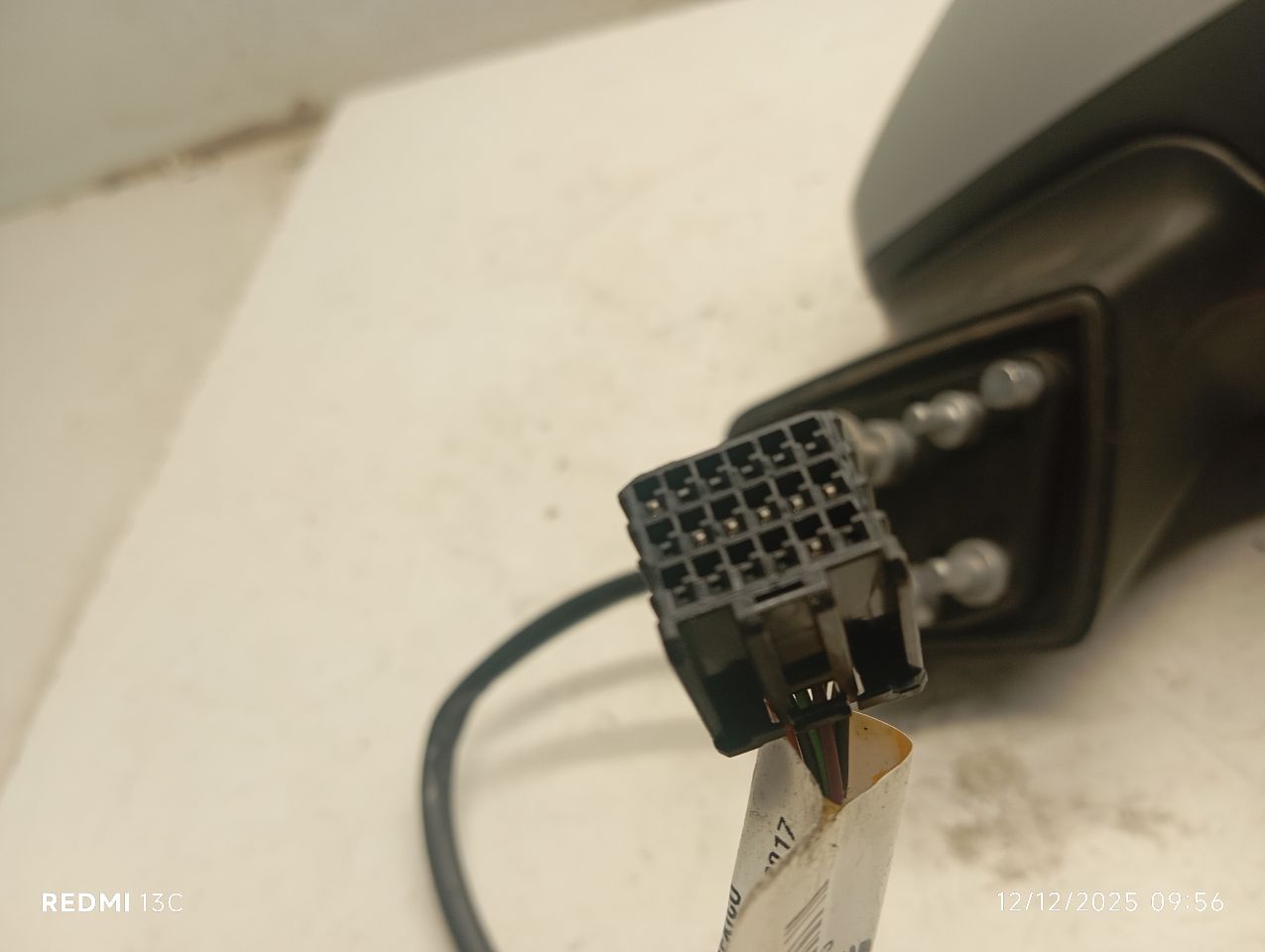 Part image 3