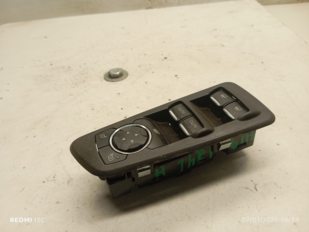 Used 2011 Ford EXPLORER Front Door Switch - Stock #H19124