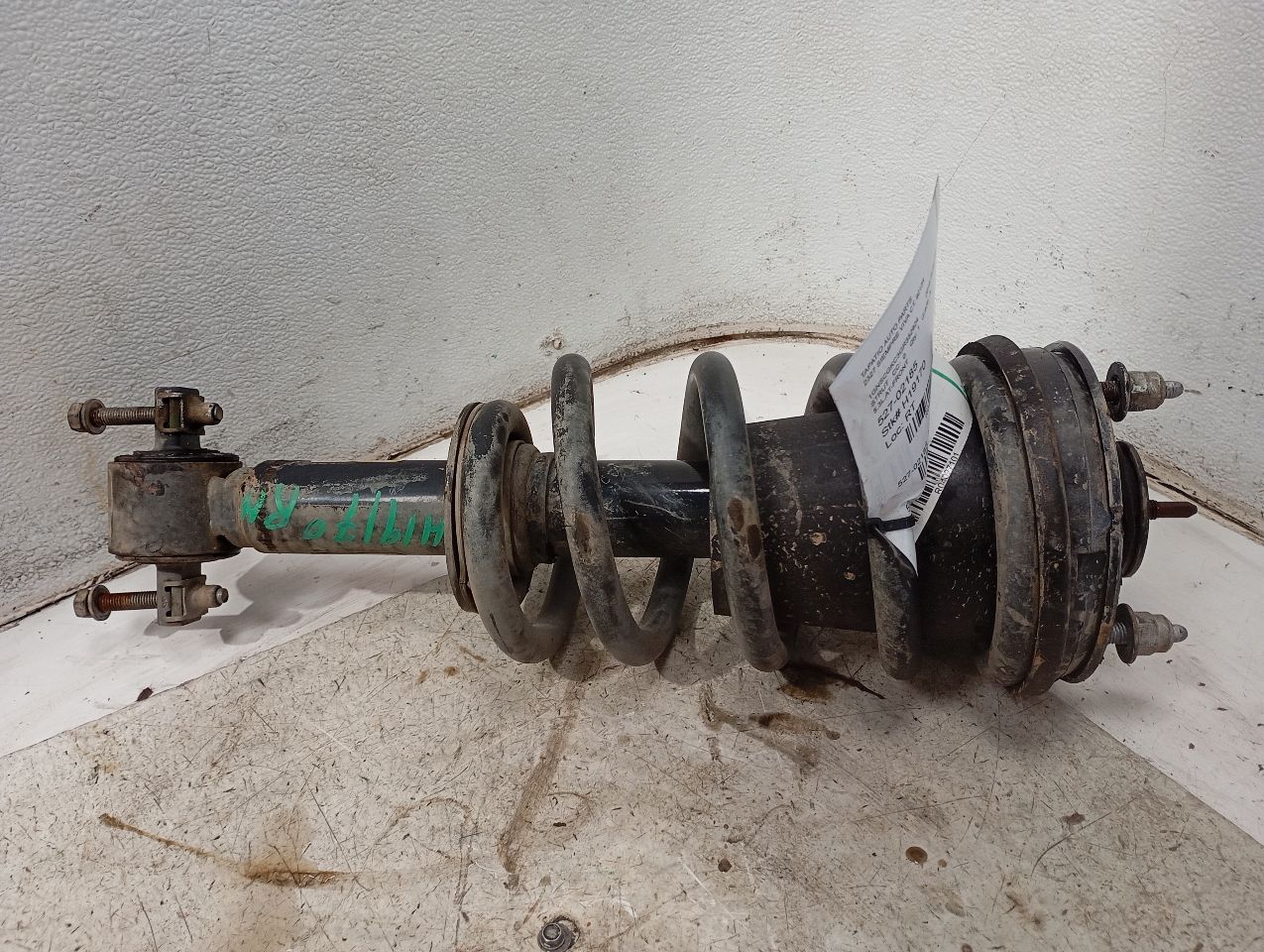 2016 General Motors SUBURBAN 1500 Strut